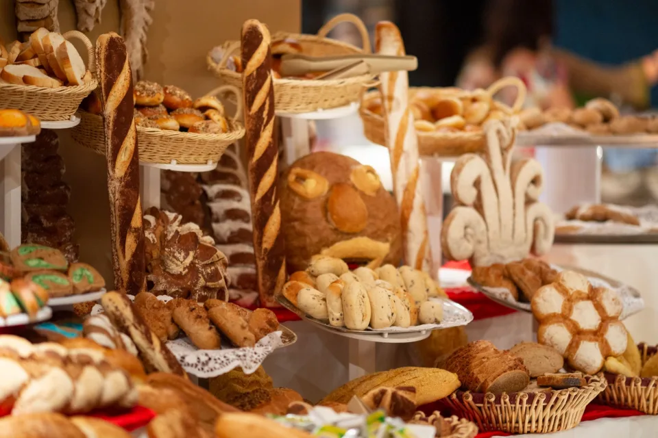Khay bánh mới ra lò tại Đặng Thiên Phước